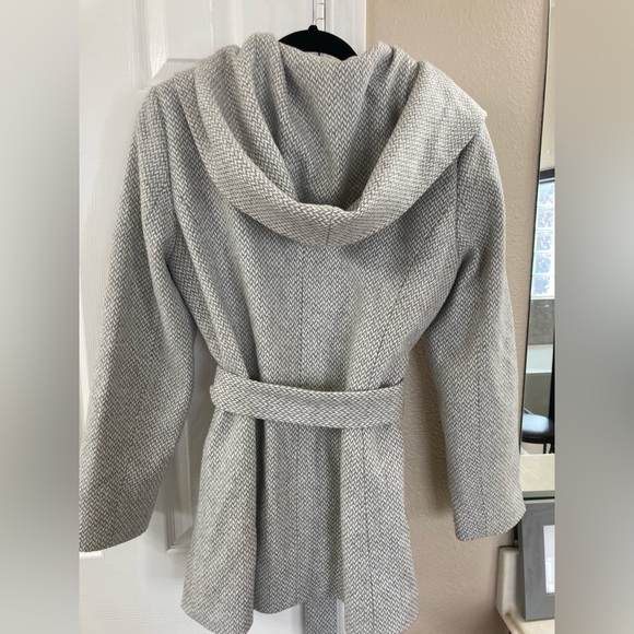 Beautiful Jessica Simpson Coat - Picture 3 of 8